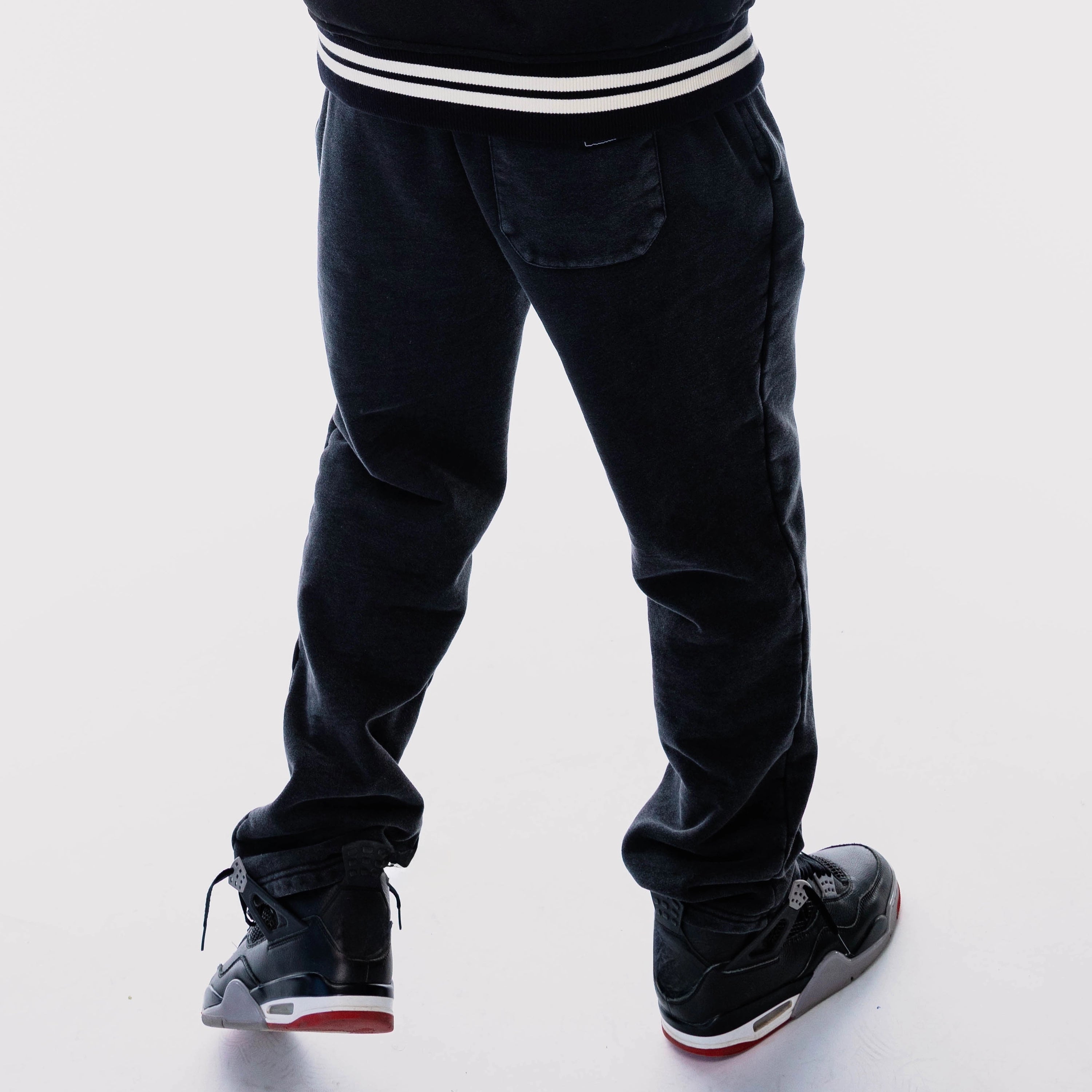 Marshawn Lynch Dodi x Jeeter Open Leg Sweatpants – Jeeter Apparel Marshawn Lynch Dodi x Jeeter Open Leg Sweatpants – Jeeter Apparel